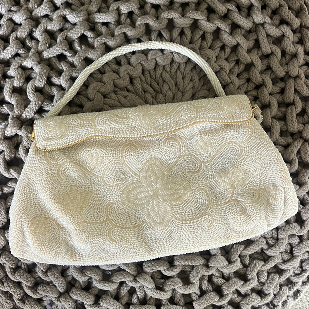 EUC Ivory Italian beaded evening purse with gold detail. Made in Japan. Vintage
